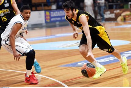 AEK Athens B.C. signs Green